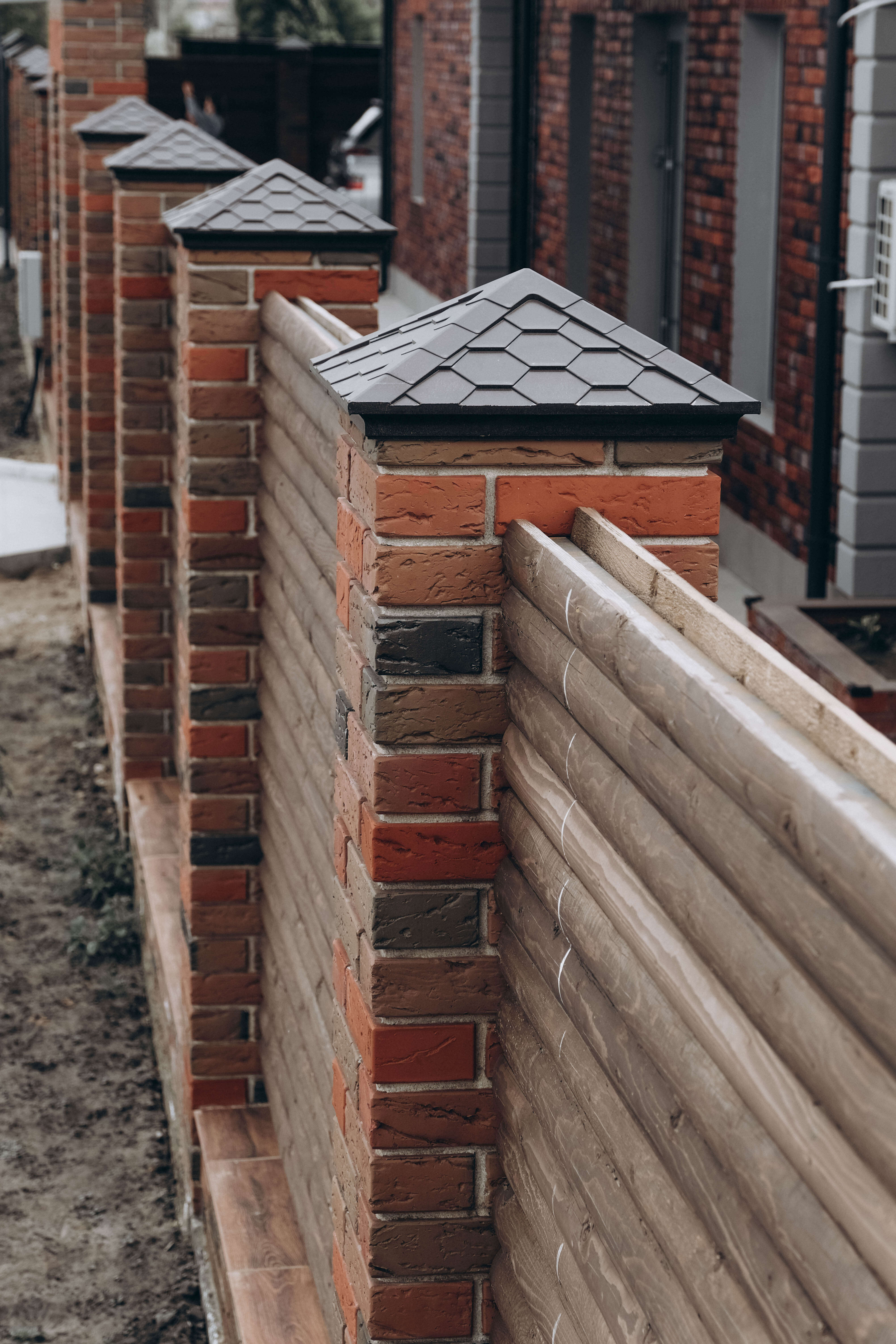 Колпак Zking Эверест Коричневый на столб 1.5х1.5 кирпича (390х390мм) в Таганроге фото